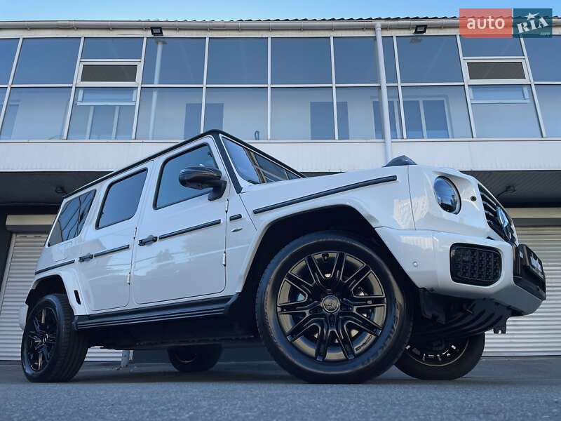 Mercedes-Benz G-Class 2024