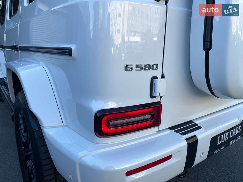 Mercedes-Benz G-Class 2024