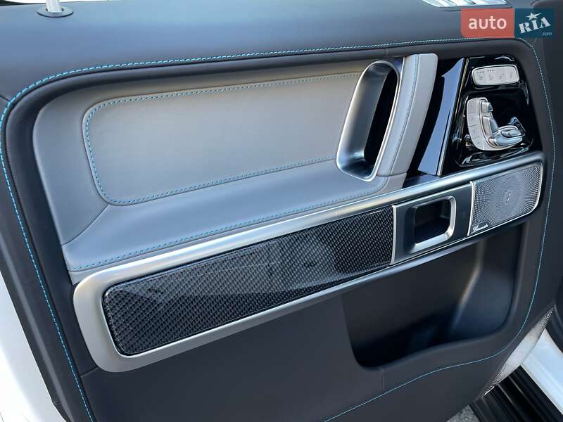 Mercedes-Benz G-Class 2024