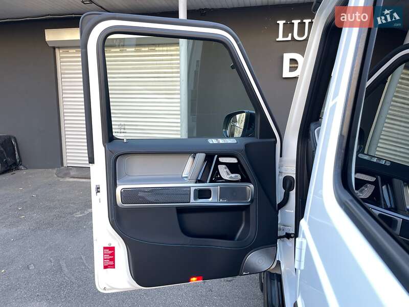 Mercedes-Benz G-Class 2024