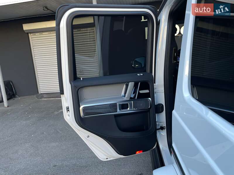 Mercedes-Benz G-Class 2024