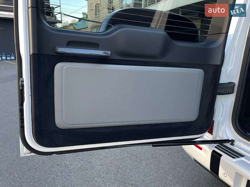 Mercedes-Benz G-Class 2024