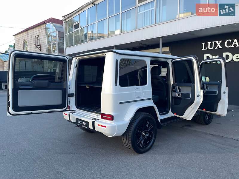 Mercedes-Benz G-Class 2024