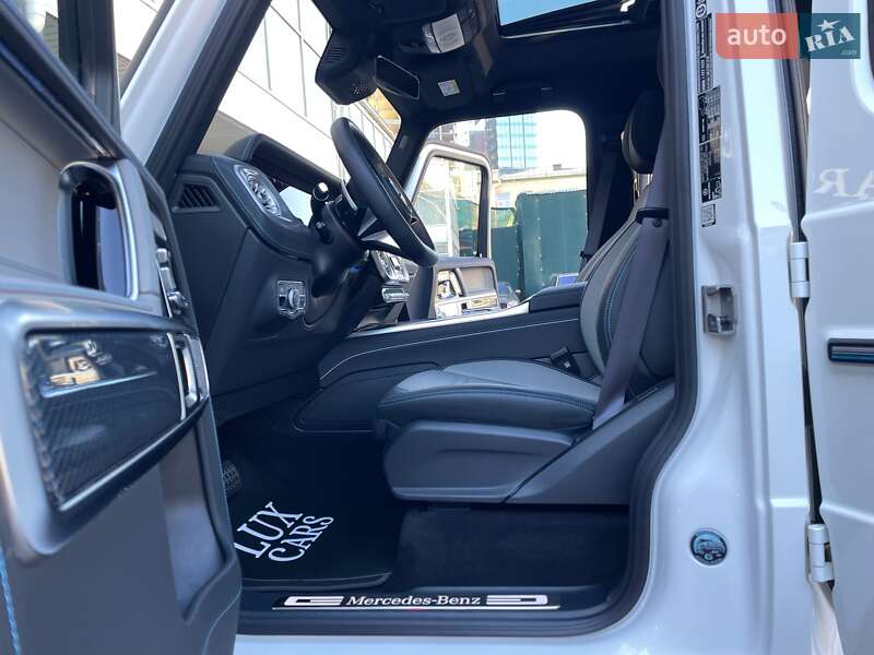 Mercedes-Benz G-Class 2024