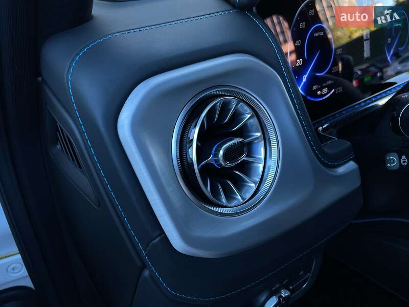 Mercedes-Benz G-Class 2024