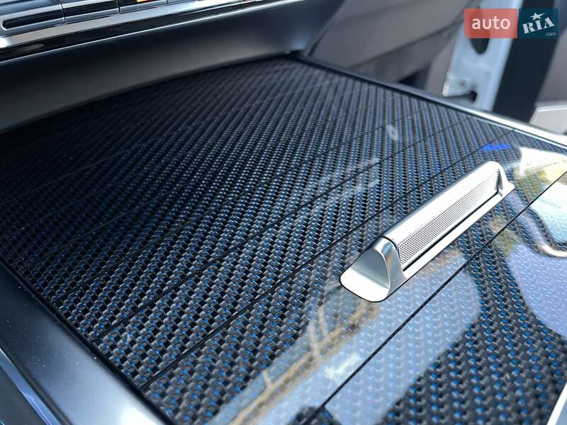 Mercedes-Benz G-Class 2024