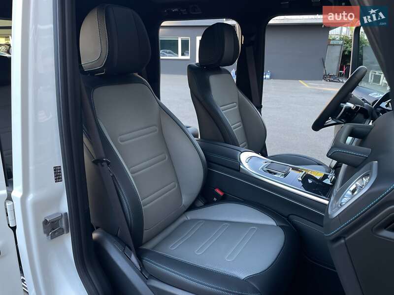 Mercedes-Benz G-Class 2024