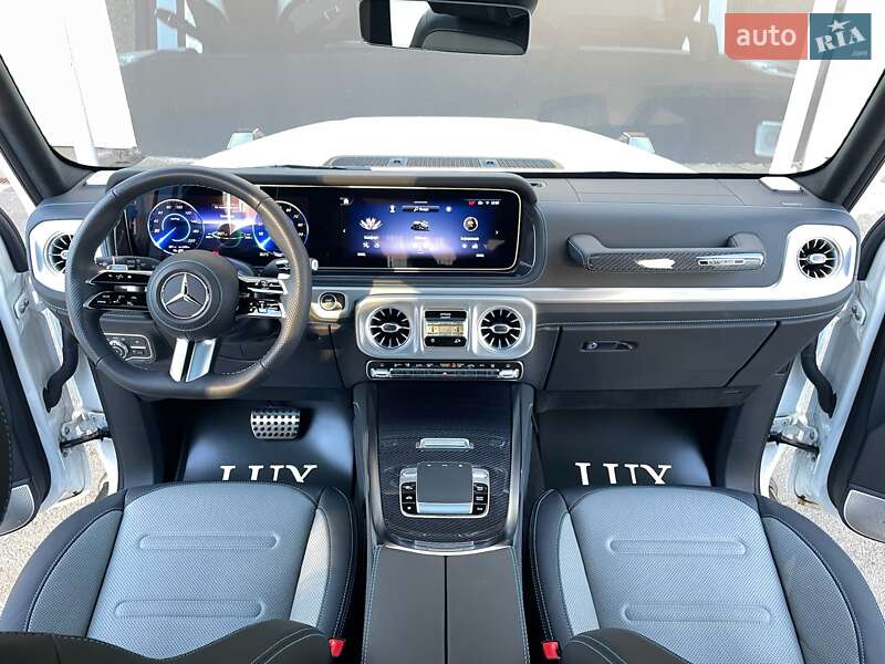 Mercedes-Benz G-Class 2024