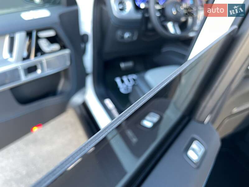 Mercedes-Benz G-Class 2024