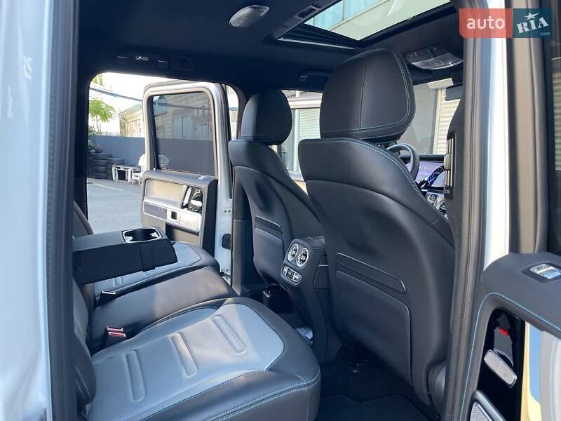 Mercedes-Benz G-Class 2024