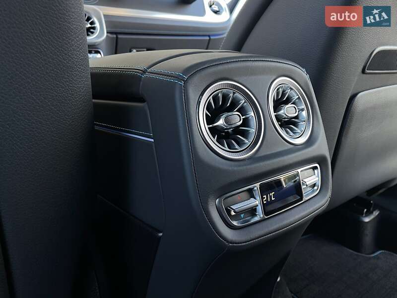 Mercedes-Benz G-Class 2024