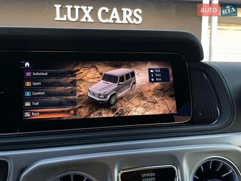 Mercedes-Benz G-Class 2024