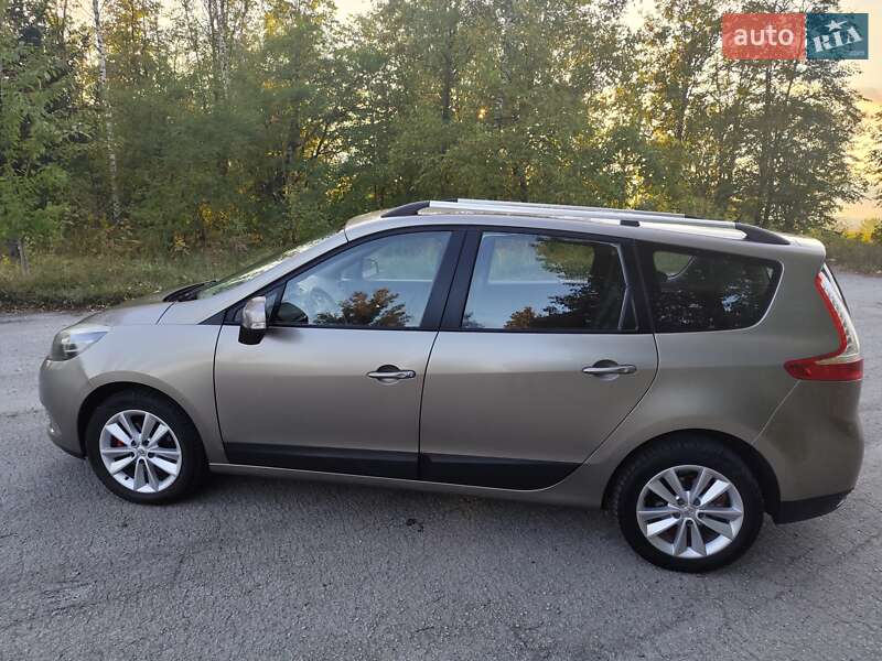 Renault Grand Scenic 2012