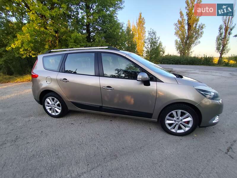 Renault Grand Scenic 2012