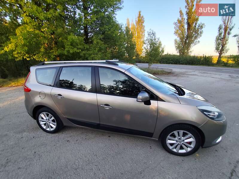 Renault Grand Scenic 2012
