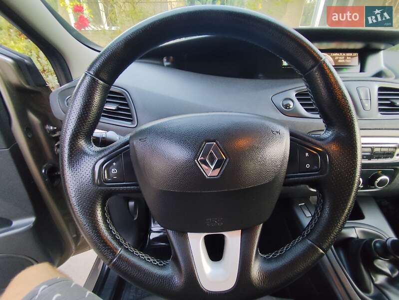 Renault Grand Scenic 2012