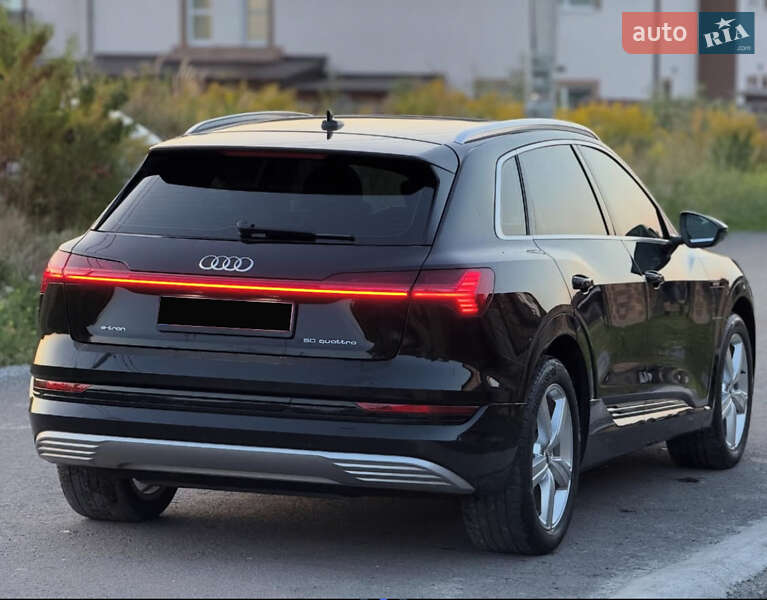 Audi e-tron 2019