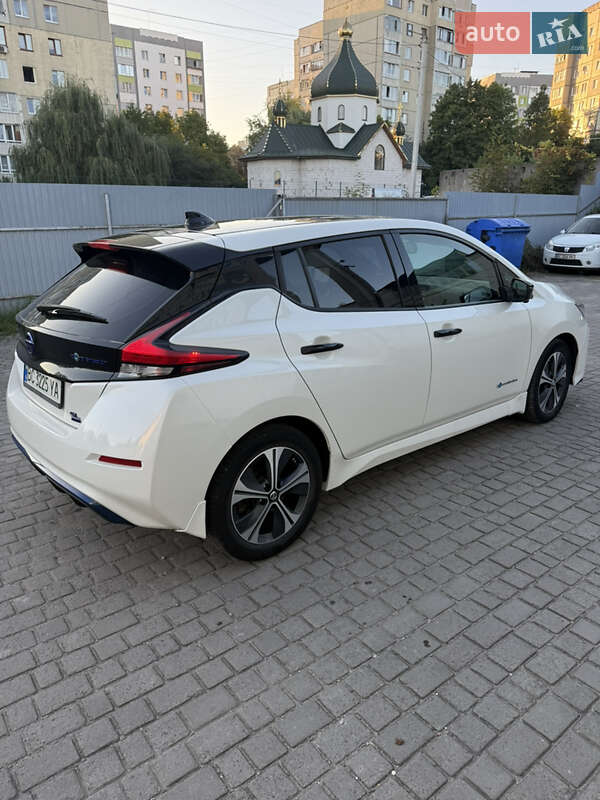 Nissan-6