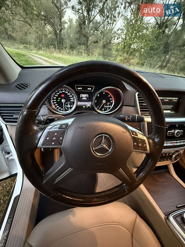 Mercedes-Benz M-Class 2014