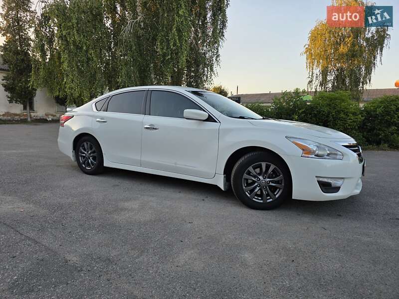 Nissan Altima 2015