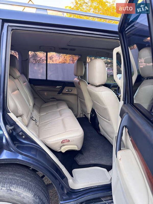 Mitsubishi Pajero 2007