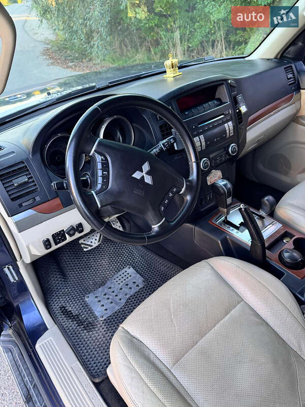 Mitsubishi Pajero 2007