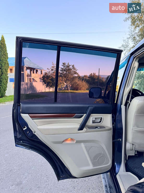 Mitsubishi Pajero 2007