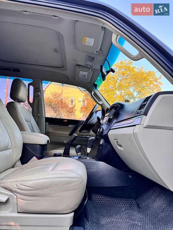 Mitsubishi Pajero 2007