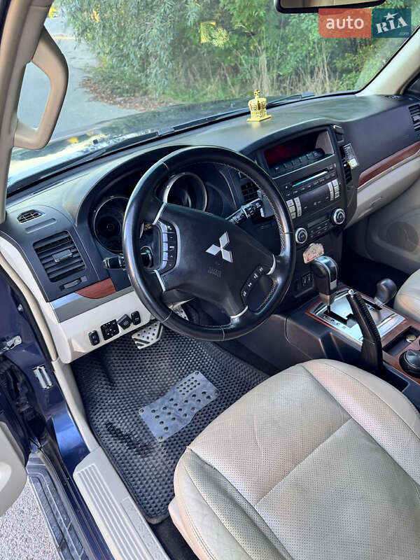 Mitsubishi Pajero 2007