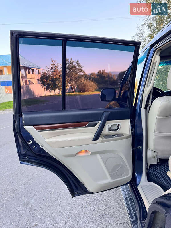 Mitsubishi Pajero 2007