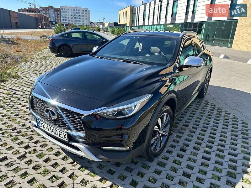Infiniti QX30 2016