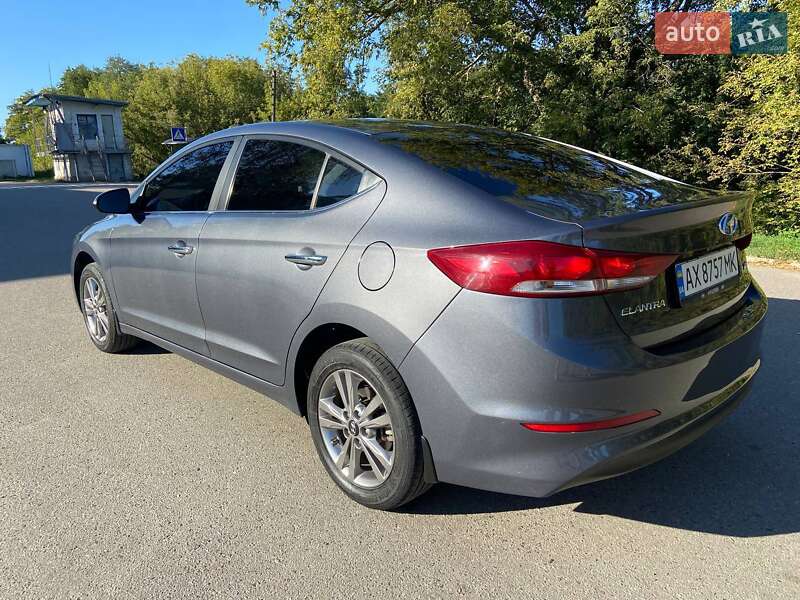 Hyundai Elantra 2018