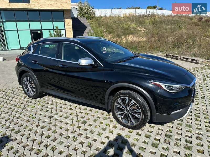 Infiniti QX30 2016