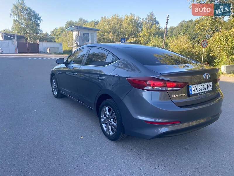 Hyundai Elantra 2018