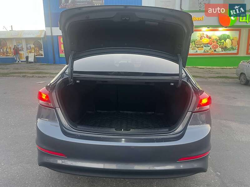 Hyundai Elantra 2018