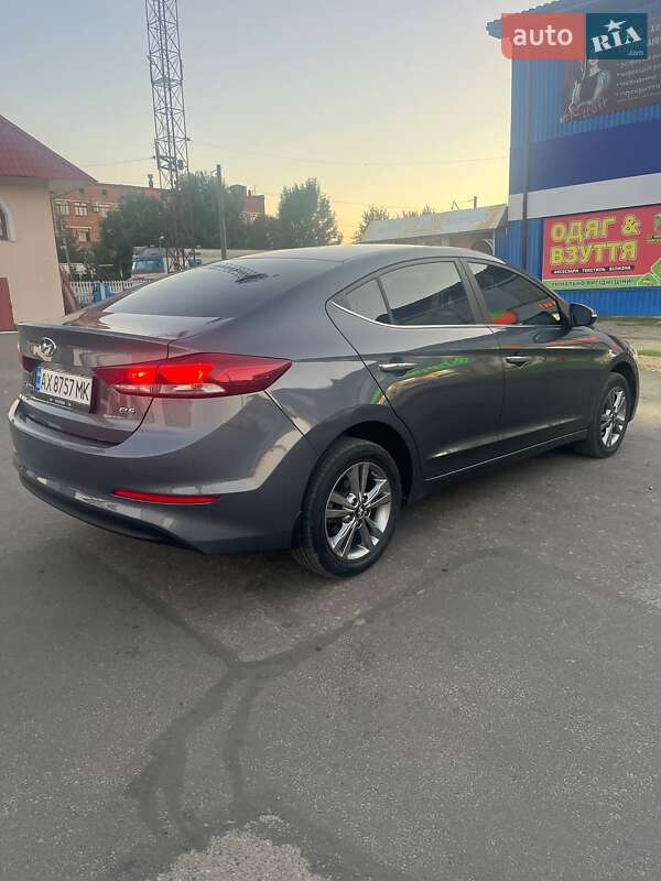 Hyundai Elantra 2018