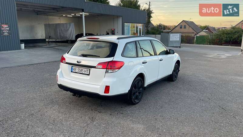 Subaru Outback 2011