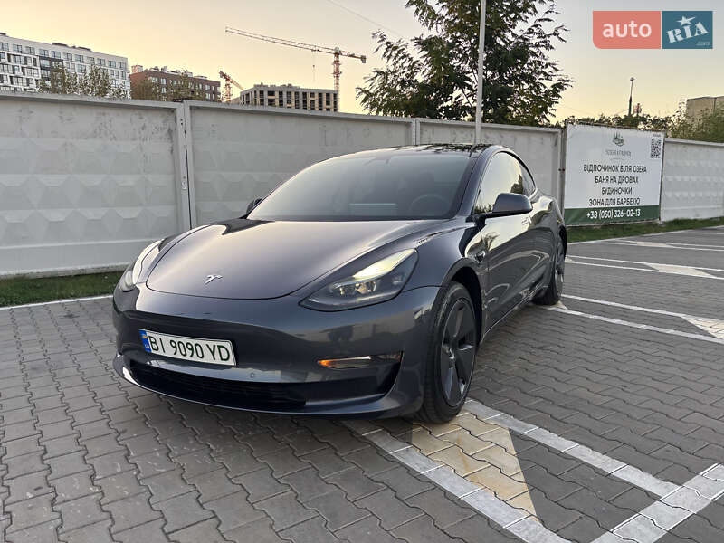 Tesla-0