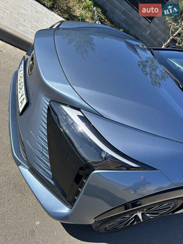 Lexus-3