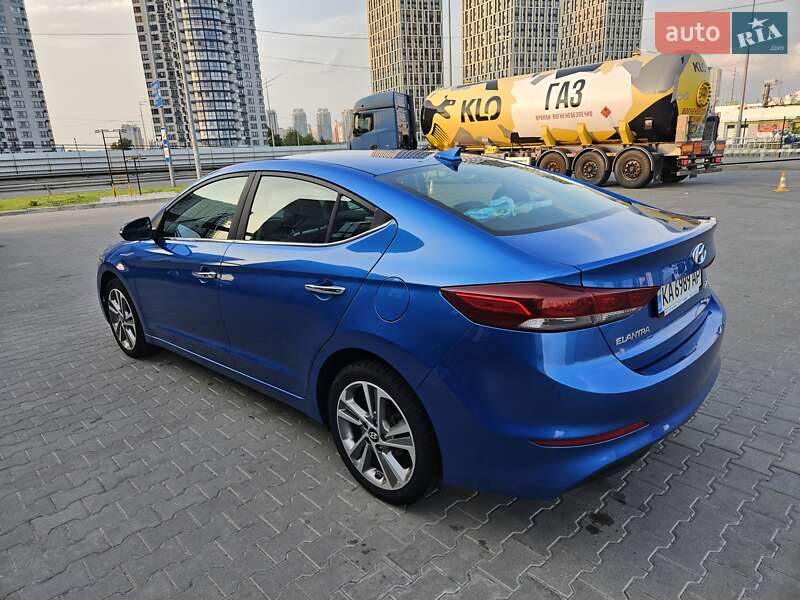 Hyundai Elantra 2016