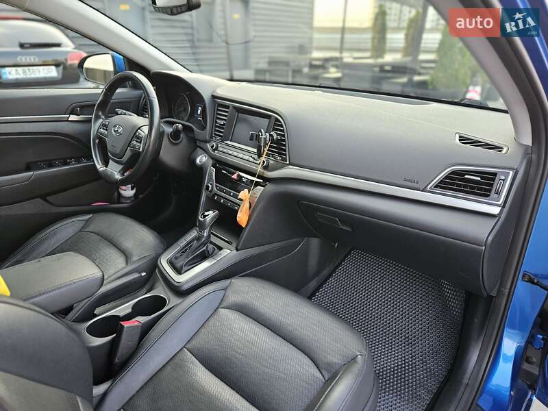 Hyundai Elantra 2016