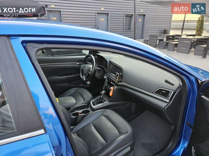 Hyundai Elantra 2016