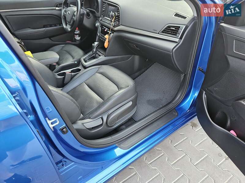 Hyundai Elantra 2016