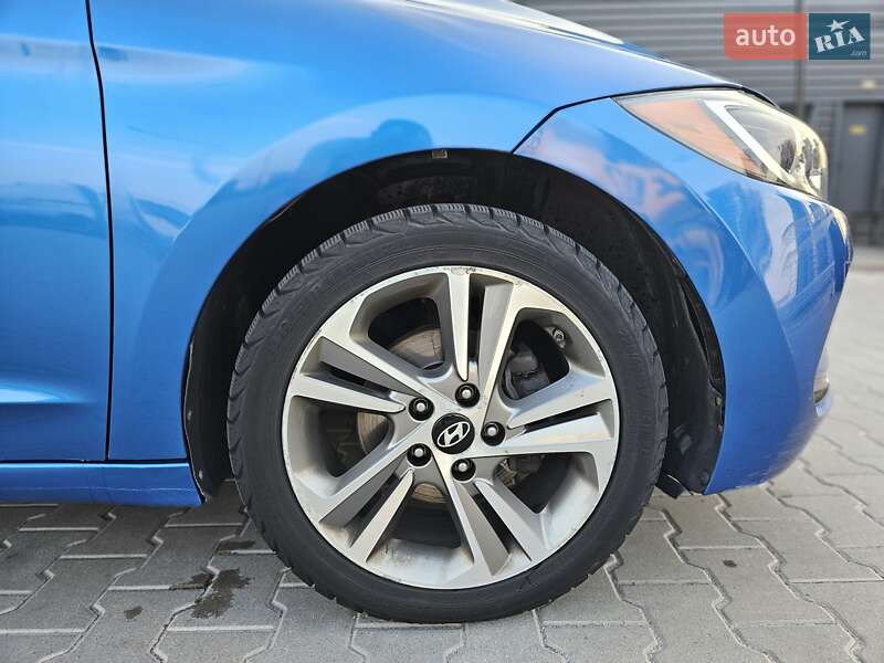 Hyundai Elantra 2016