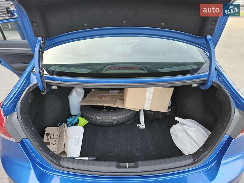 Hyundai Elantra 2016