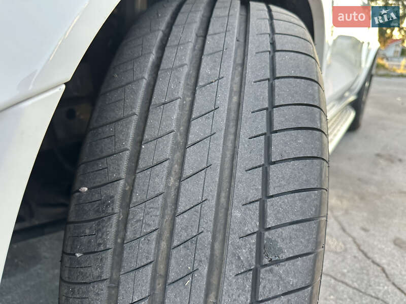 Mercedes-Benz GLE-Class 2020