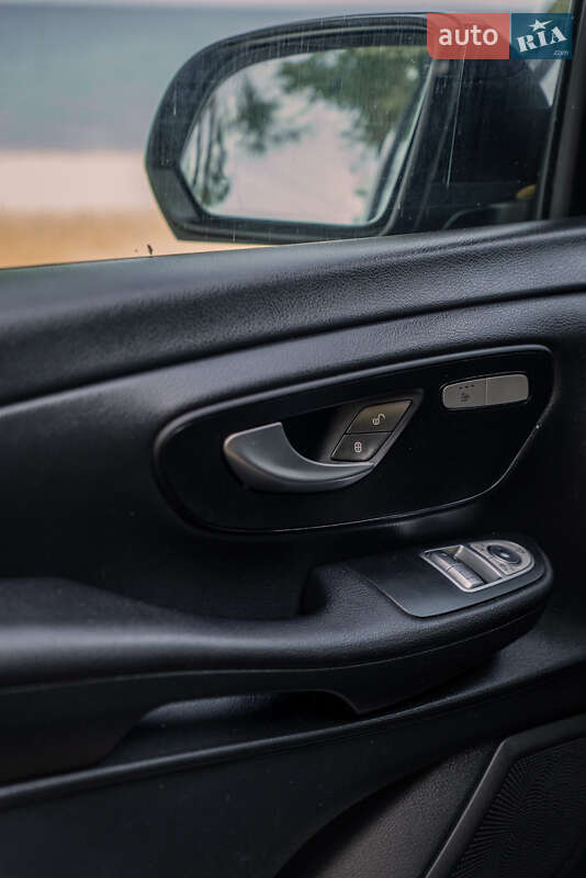 Mercedes-Benz V-Class 2017