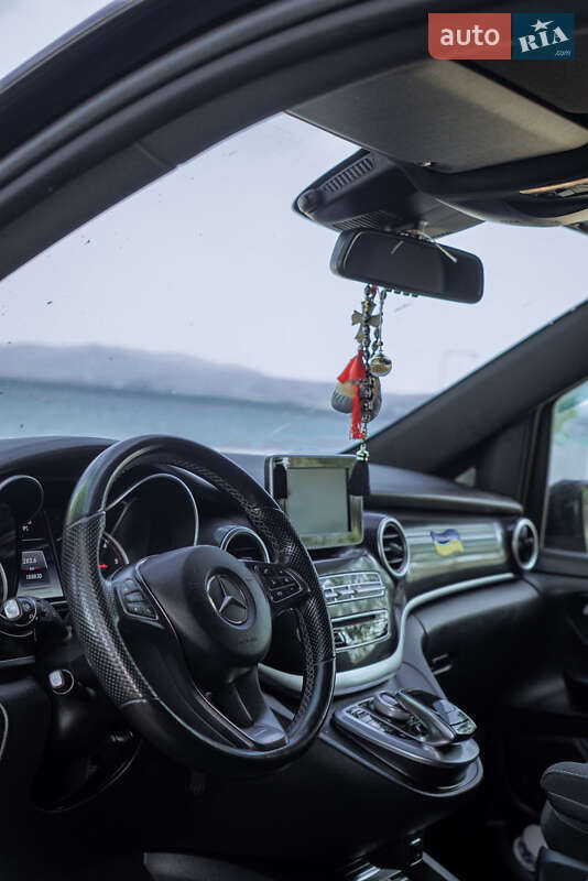 Mercedes-Benz V-Class 2017