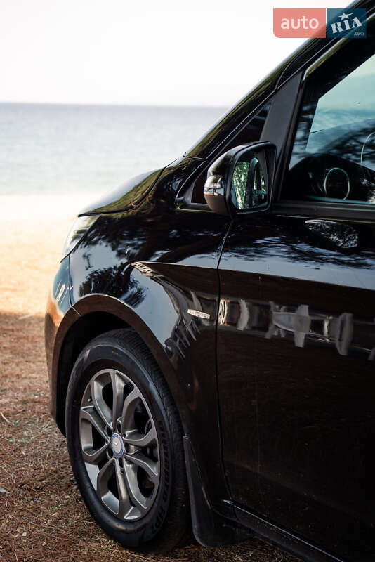 Mercedes-Benz V-Class 2017