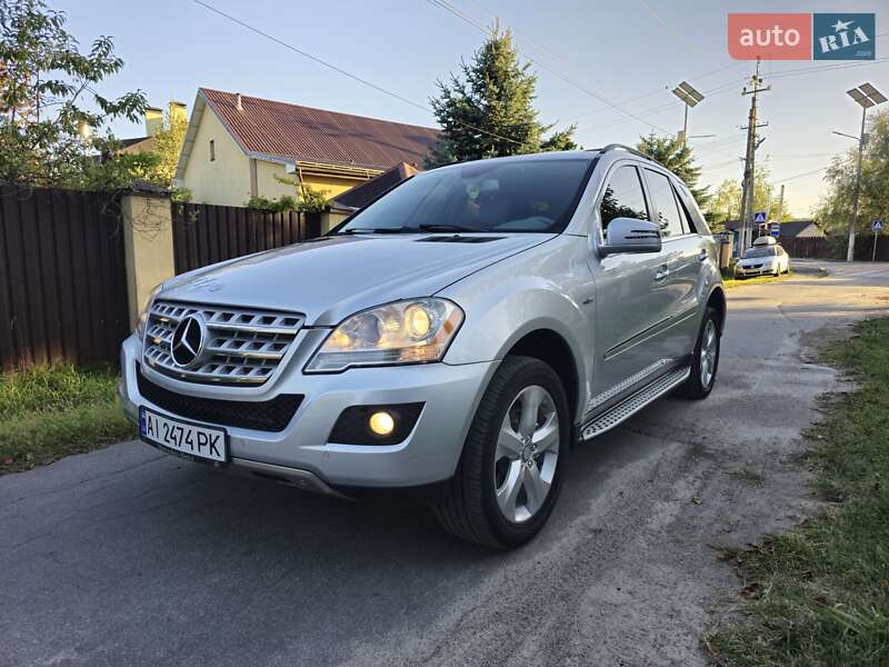 Mercedes-Benz M-Class 2011